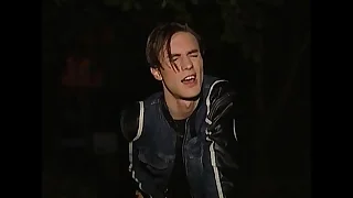 Lickerish dude sucking cock in the dark
