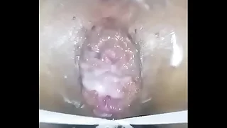 Haciendo fisting con mí amigo,me mete un consolador enorme
